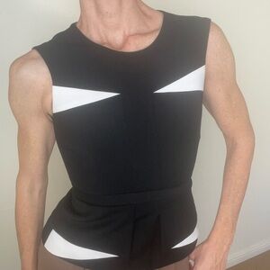 BCBGMaxAzria Black and White Geometric Sleeveless Blouse